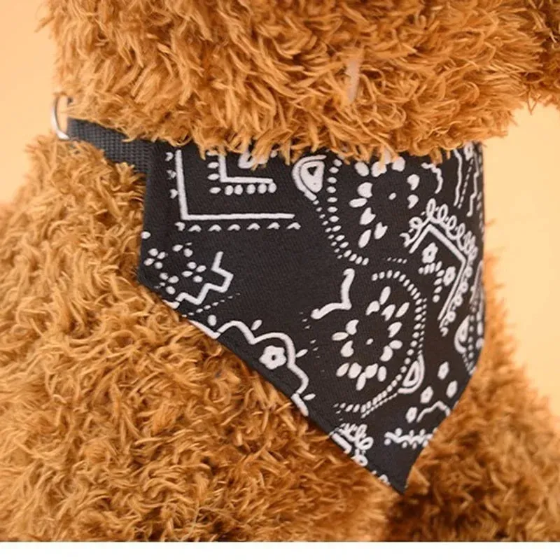 Adjustable Pet Bandana Bib – Stylish & Functional Pet Neckerchief